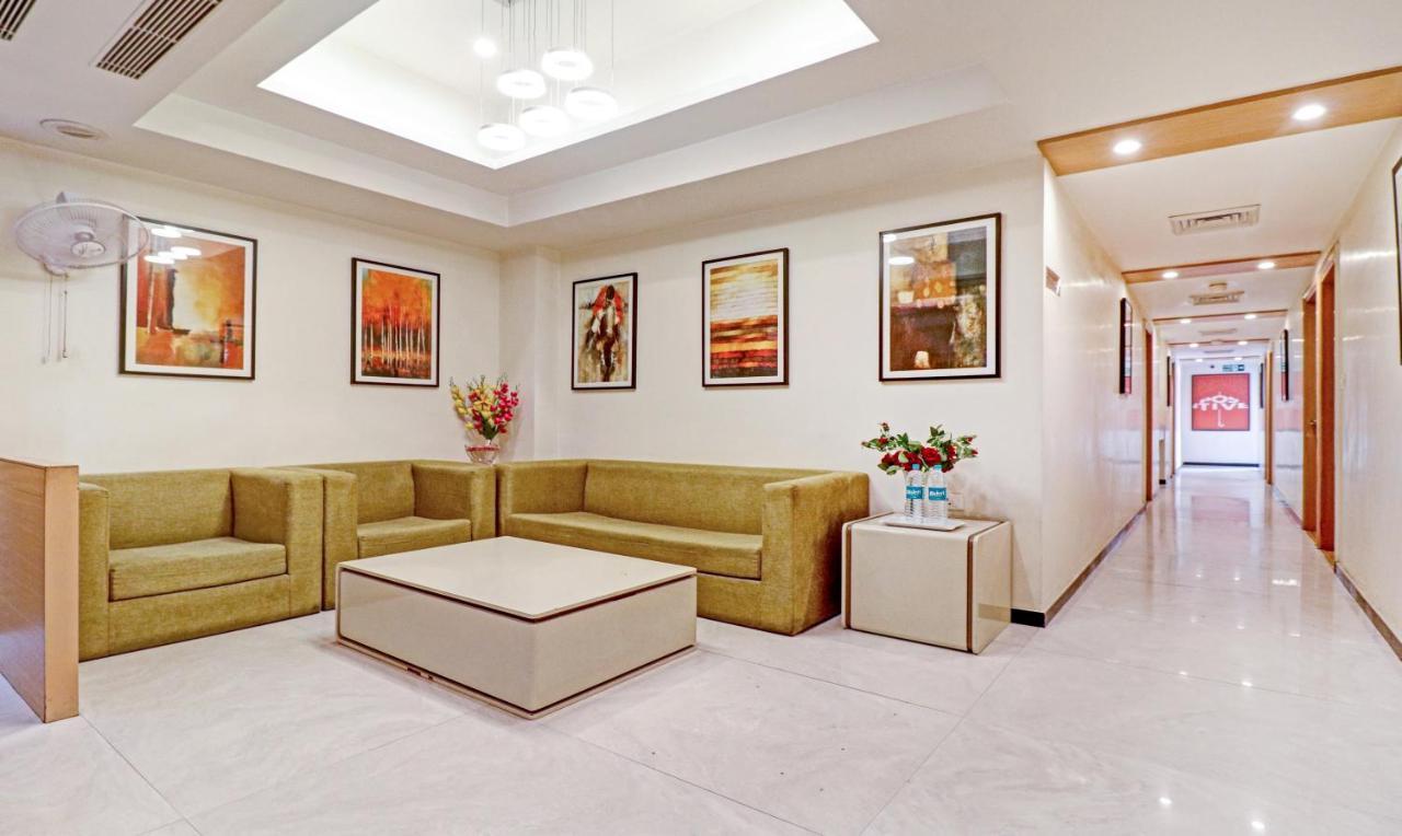 Treebo Galaxy Rooms New Delhi Eksteriør bilde