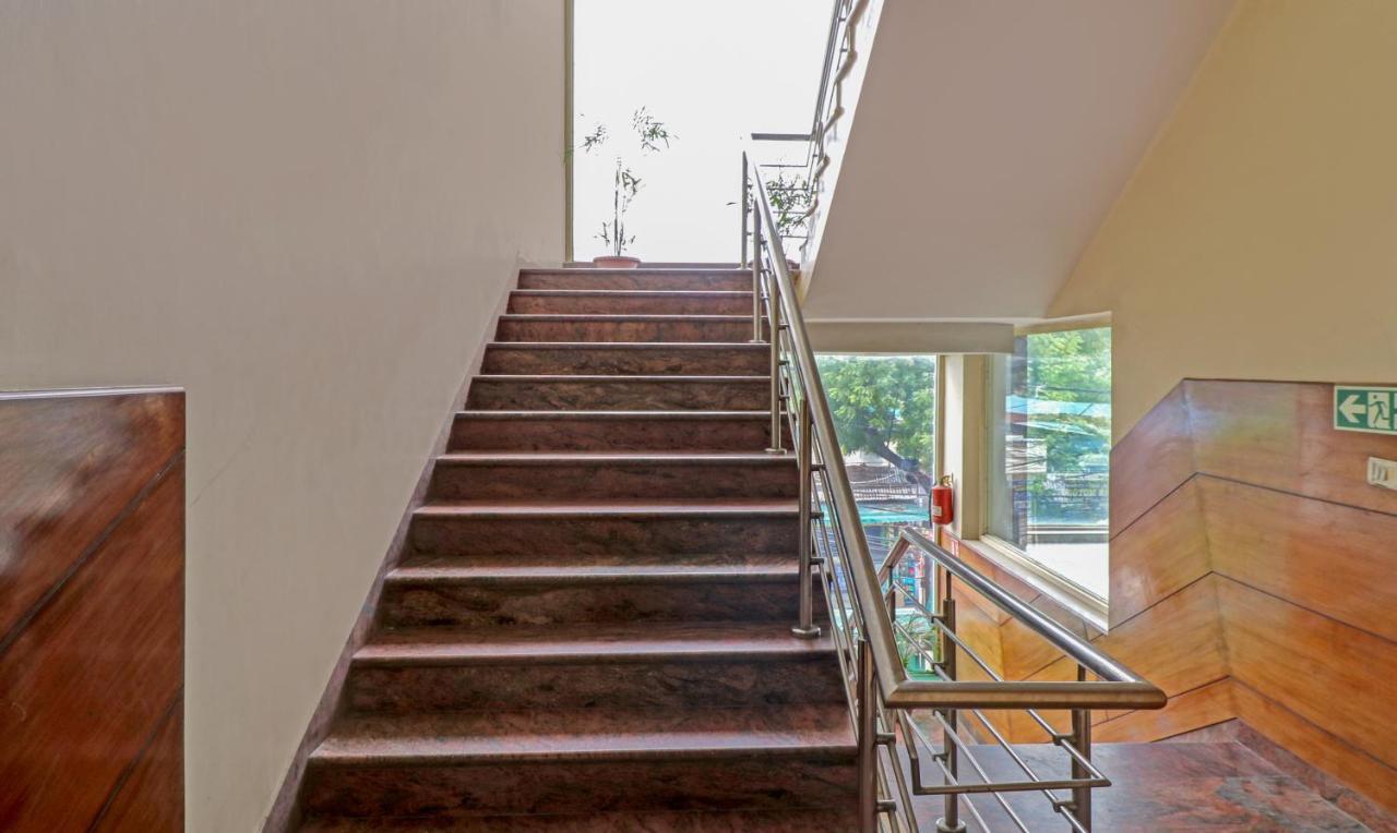Treebo Galaxy Rooms New Delhi Eksteriør bilde
